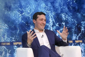 Evan LePatner speaking at the Fortune Most Powerful Women event